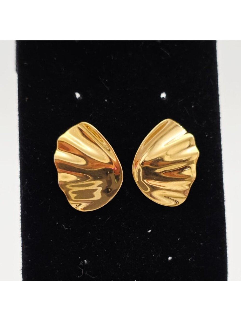 Gold-Tone Rippled Shell Shaped Clip-On Earrings By Trifari